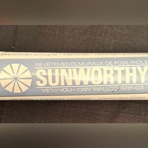 Vintage Roll Of Sunworthy Wallpaper 55.4sq Ft